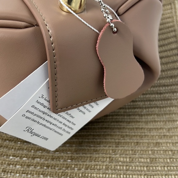 Rheyaa Los Angeles Not Your Average Estella Bag 12” X 7” - Picture 2 of 9